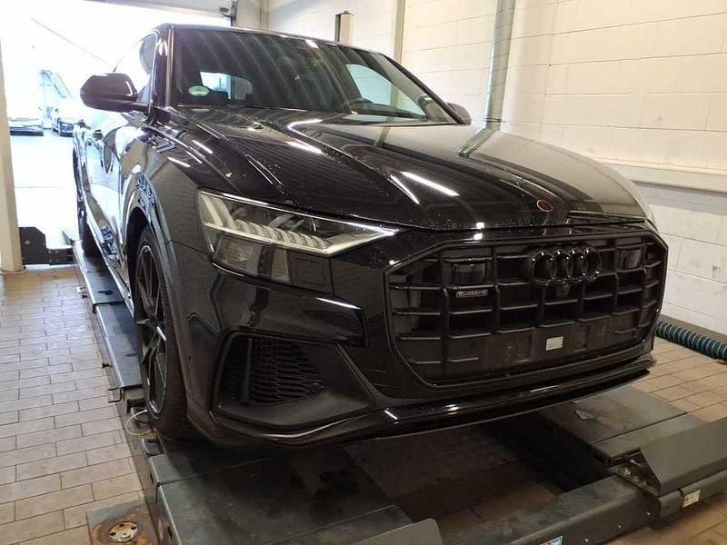 Gebraucht Audi Q8 Competition 381 PS (280 kW) 2023 Mythosschwarz metallic (metallic) SUV