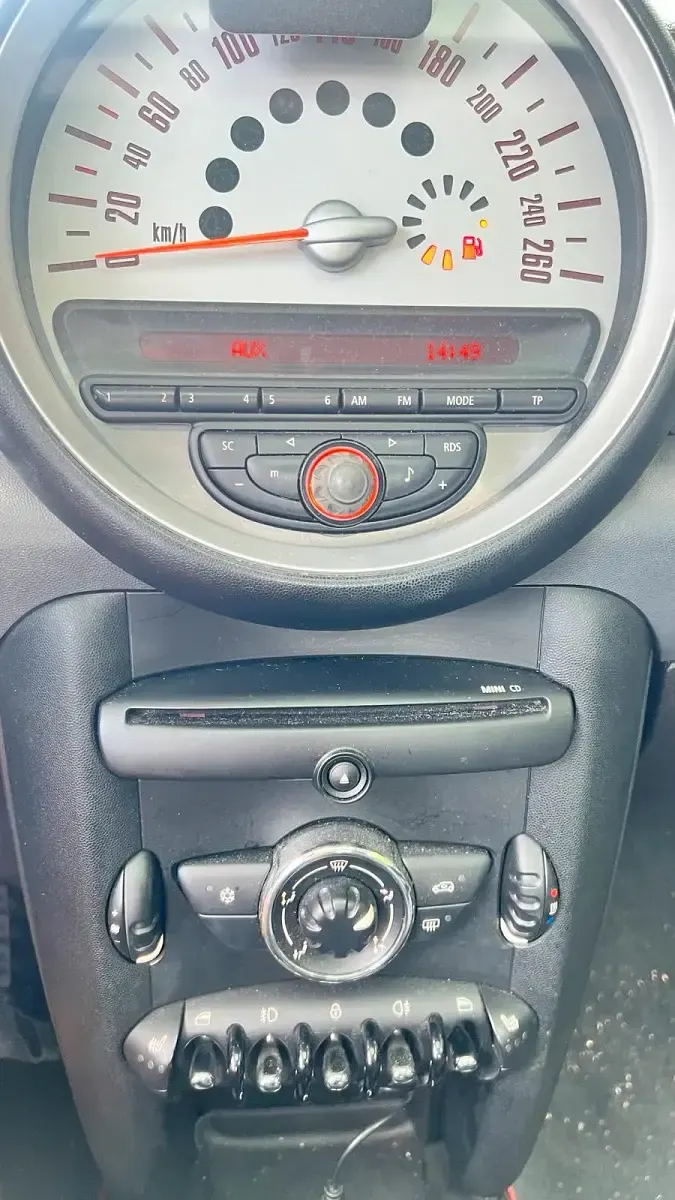 Gebraucht Mini Cooper 70 PS (51 kW) 2010 Rot Kleinwagen