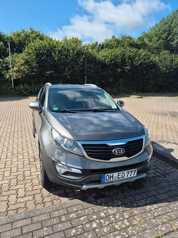 Grau Gebraucht 2013 Kia Sportage SUV | 7.900 € (Guter Preis) - Bild 1/4