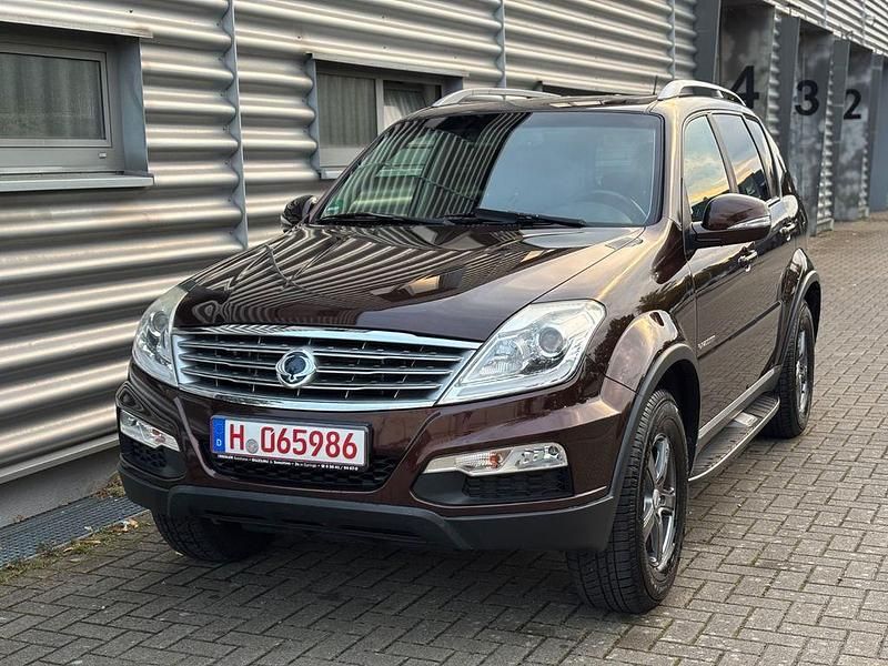 Gebraucht Ssangyong (KGM) Rexton 155 PS (114 kW) 2015 Braun SUV