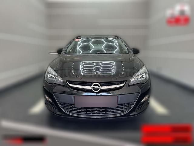 Schwarz metallic Gebraucht 2015 Opel Astra Selection | 9.570 € (Guter Preis) - Bild 1/3