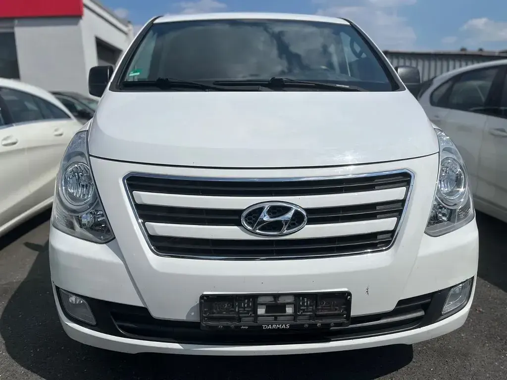 Gebraucht Hyundai H-1 Trend 170 PS (125 kW) 2018 Weiß Van / Kleinbus