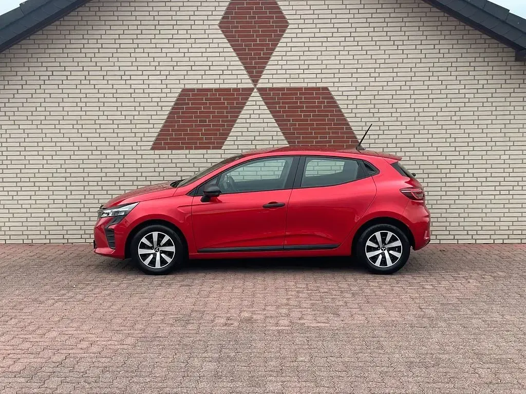 Gebraucht Mitsubishi Colt Basis 67 PS (49 kW) 2024 Rot Kleinwagen