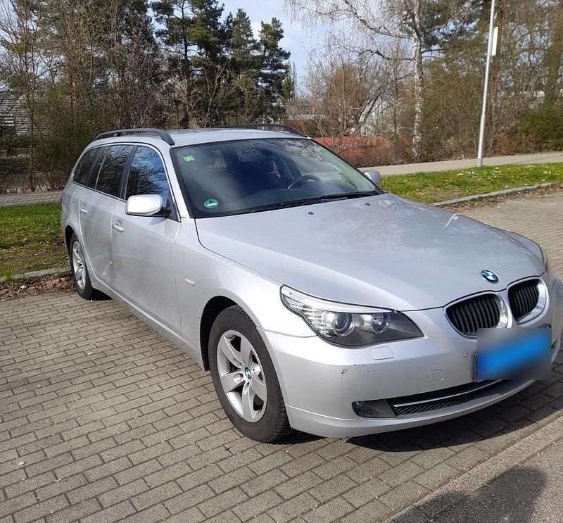 Gebraucht BMW 520 177 PS (130 kW) 2007 Silber Kombi