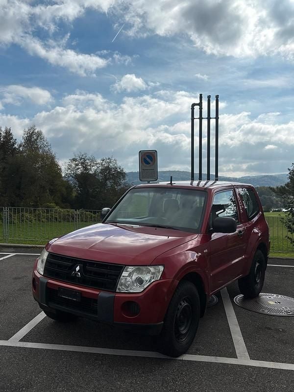 Rot Gebraucht 2008 Mitsubishi Pajero SUV | 5.900 € (Guter Preis) - Bild 1/4