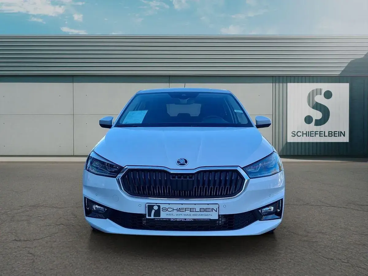 Neu Skoda Fabia Tour 116 PS (85 kW) 2026 Moonweiss metallic Kleinwagen