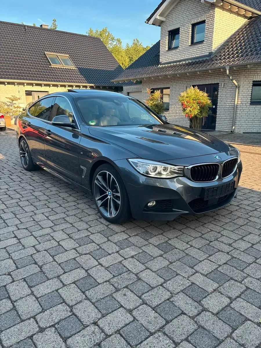Gebraucht BMW 325 M Sport 218 PS (160 kW) 2015 Grau Limousine