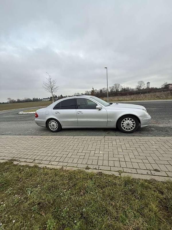 Gebraucht Mercedes E220 Elegance 150 PS (110 kW) 2006 Limousine