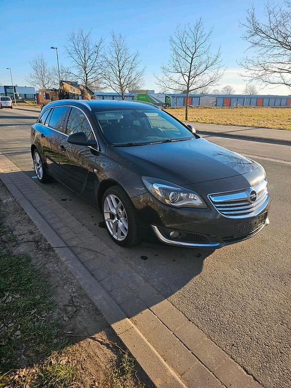 Schwarz Gebraucht 2014 Opel Insignia Kombi | 4.999 € (Superpreis) - Bild 1/4