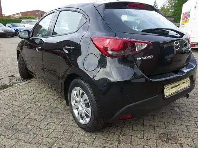 Gebraucht Mazda 2 75 PS (55 kW) 2016 Schwarz metallic Limousine