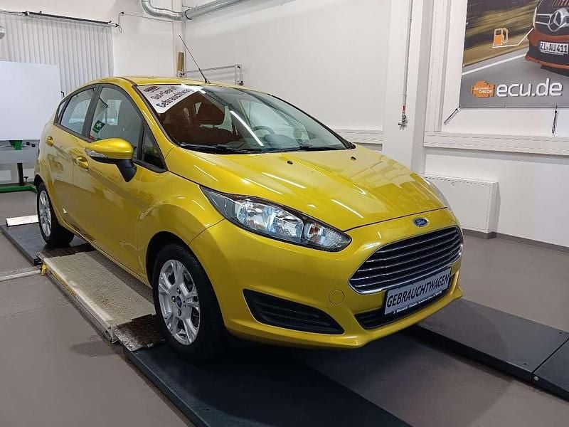 Gelb Gebraucht 2014 Ford Fiesta SYNC Edition Kleinwagen | 7.450 € (Fairer Preis) - Bild 1/4