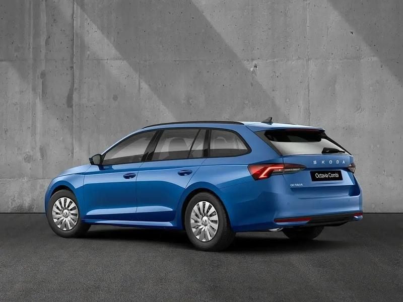 Neu Skoda Octavia Essence 116 PS (85 kW) 2025 Blau Kombi
