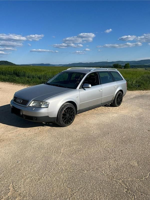 Grau Gebraucht 2001 Audi A6 Kombi | 1.600 € (Superpreis) - Bild 1/4