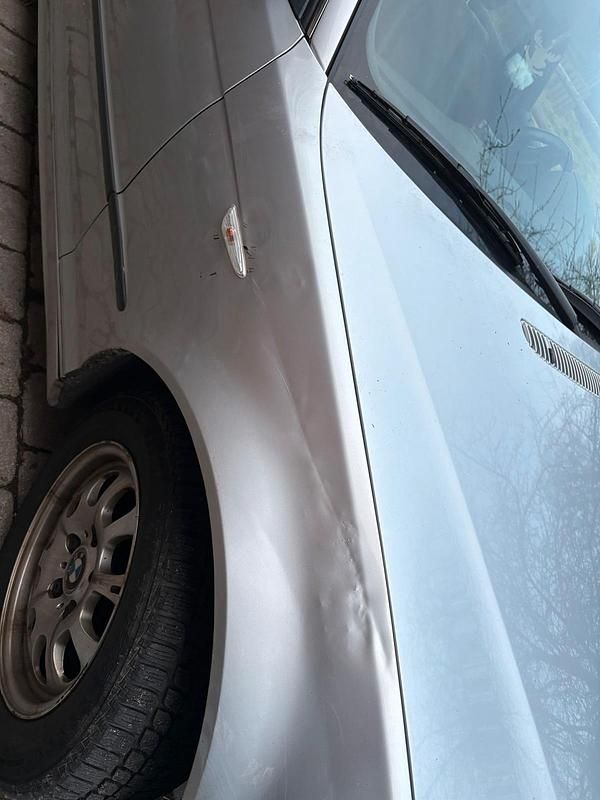 Gebraucht BMW 318 143 PS (105 kW) 2003 Silber Kombi