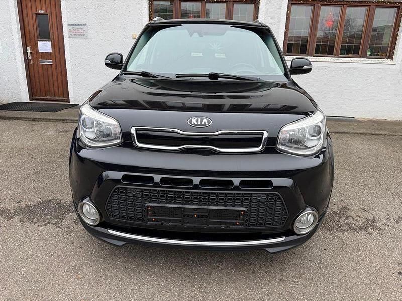 Gebraucht Kia Soul Spirit 128 PS (94 kW) 2015 Schwarz SUV