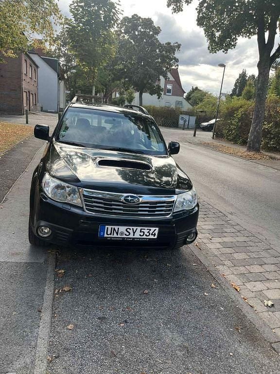 Schwarz Gebraucht 2011 Subaru Forester SUV | 2.300 € (Superpreis) - Bild 1/4