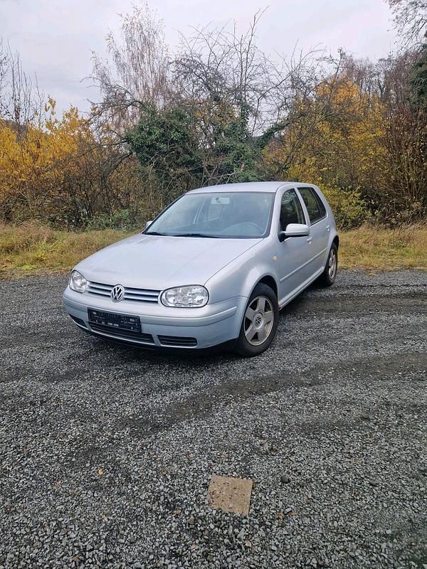 Grau Gebraucht 1999 VW Golf IV Limousine | 550 € (Superpreis) - Bild 1/4