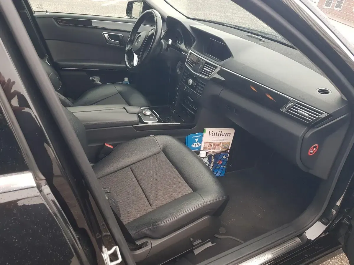 Gebraucht Mercedes E200 184 PS (135 kW) 2012 Schwarz Kombi