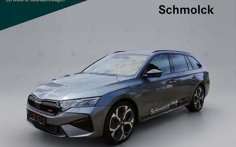Grau Gebraucht 2025 Skoda Octavia RS Kombi | 41.290 € (Fairer Preis) - Bild 1/4