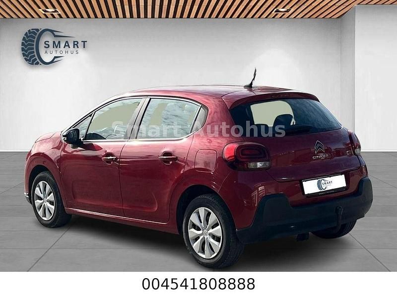 Usado Citroën C3 Feel 102 CV (75 kW) 2019 Rojo Utilitario