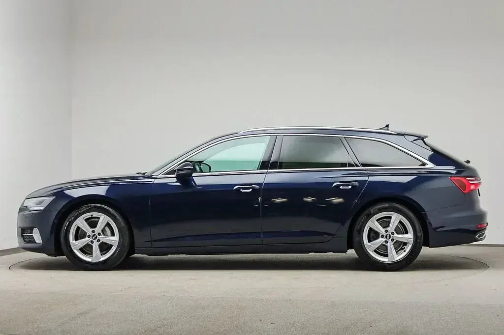 Gebraucht Audi A6 Sport 163 PS (119 kW) 2022 Firmamentblau metallic (metallic) Kombi
