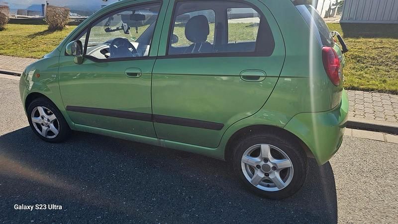 Gebraucht Chevrolet Matiz 66 PS (48 kW) 2009 Grün Kleinwagen