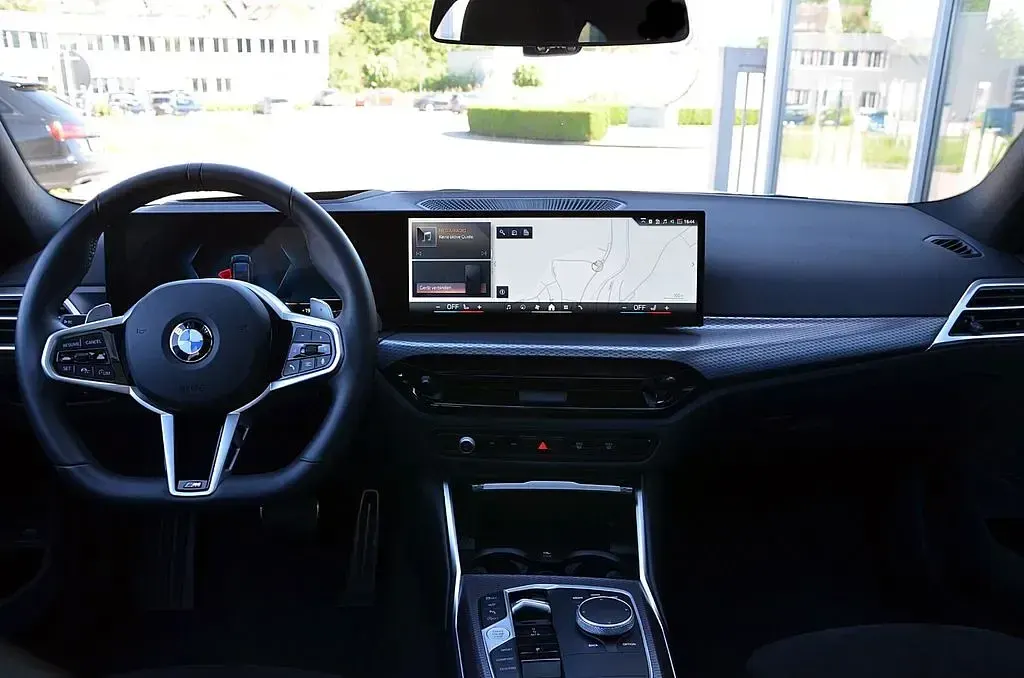 Gebraucht BMW 320 M Sport 190 PS (139 kW) 2025 Schwarz Limousine