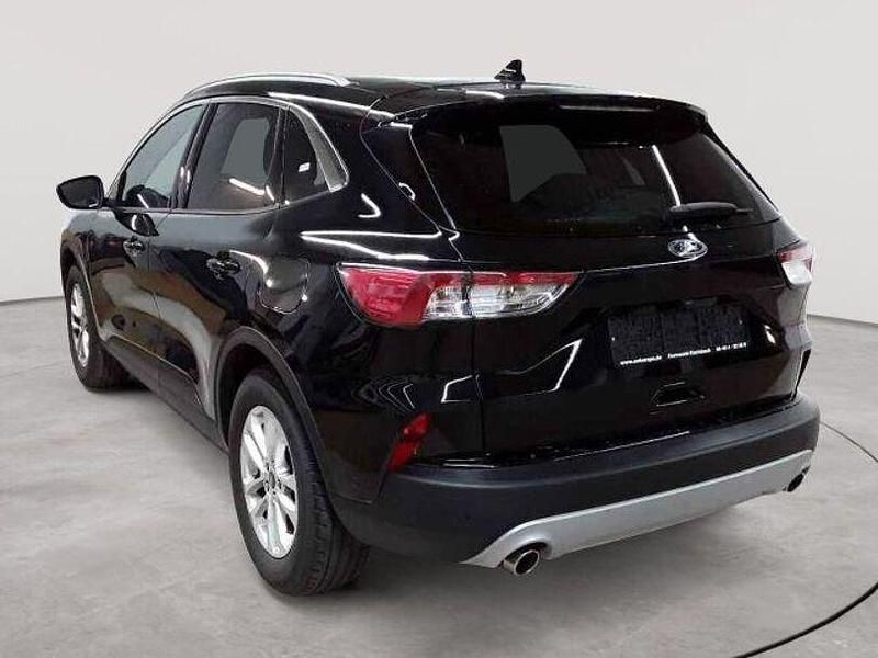 Gebraucht Ford Kuga Titanium 120 PS (88 kW) 2023 Schwarz SUV