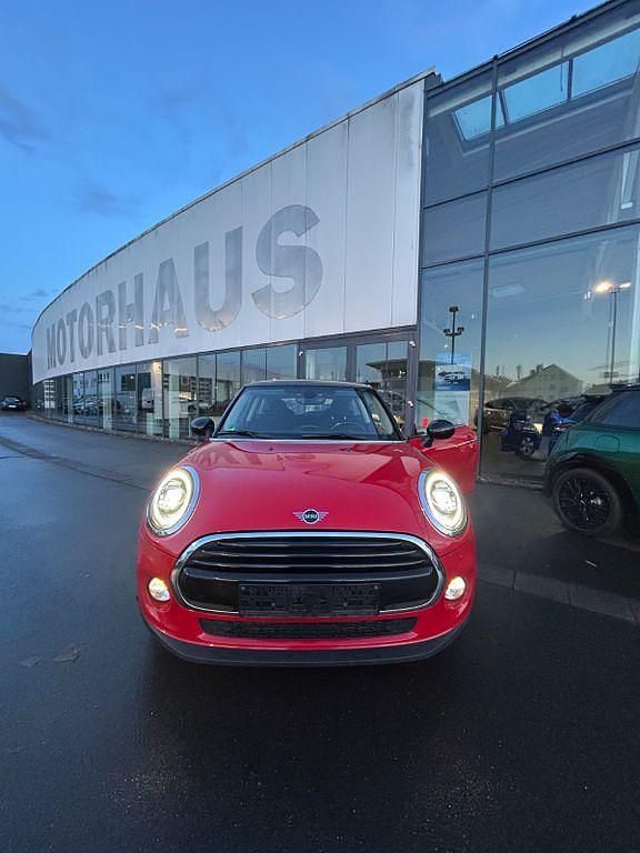 Gebraucht Mini Cooper Essential 136 PS (100 kW) 2020 Rot Kleinwagen