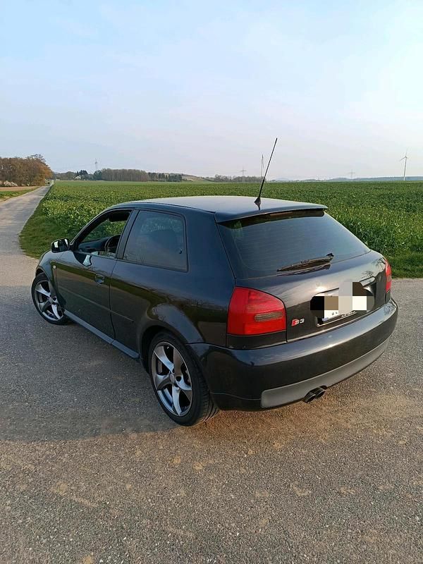 Gebraucht Audi S3 209 PS (153 kW) 2000 Schwarz Kleinwagen