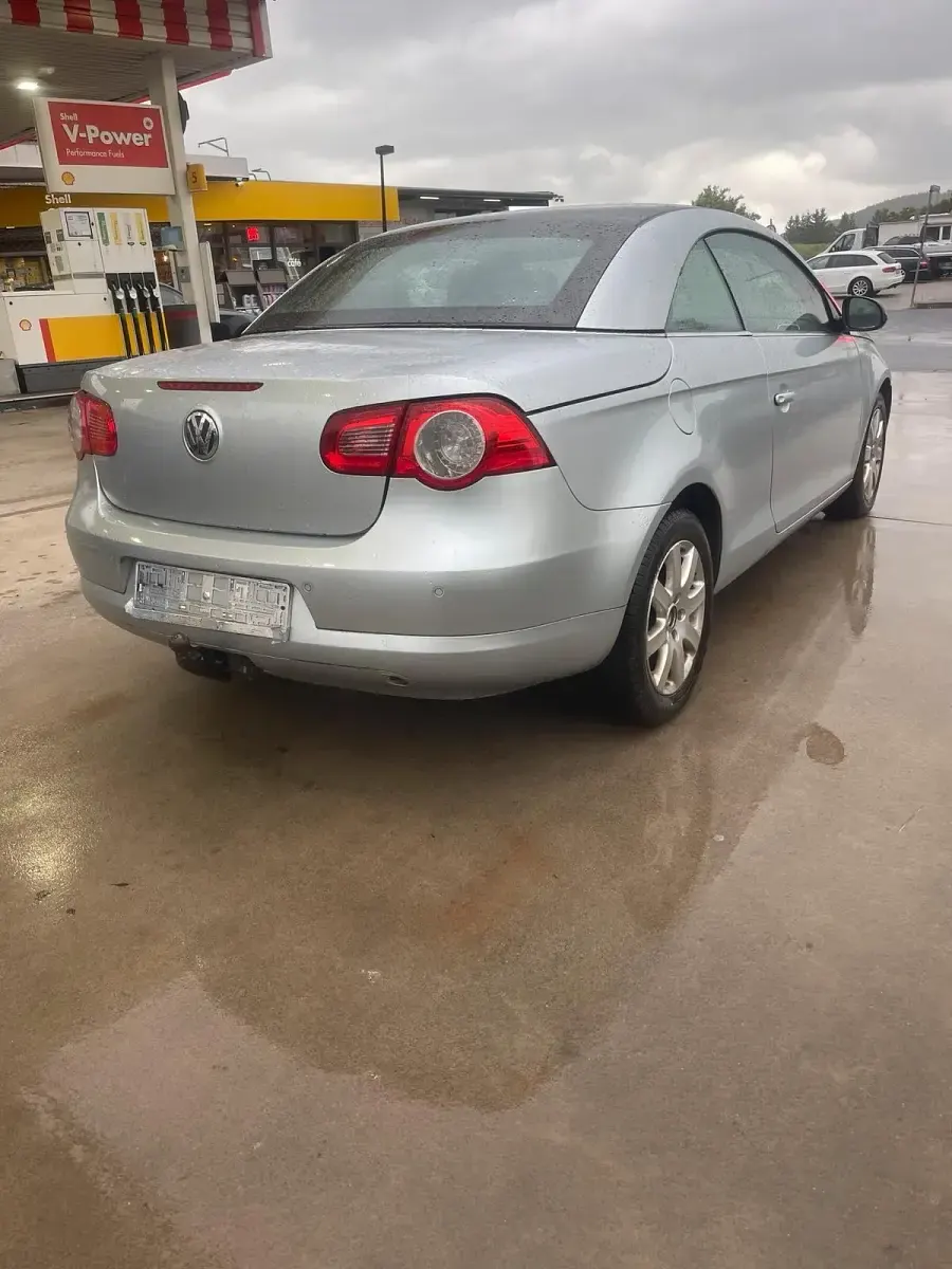 Używany VW Eos 140 KM (102 kW) 2006 Szary Kabriolet