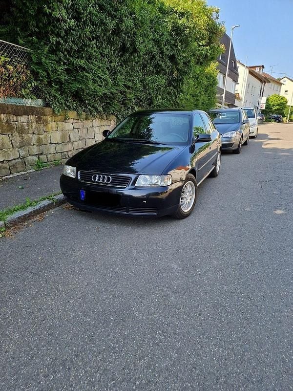 Schwarz Gebraucht 2000 Audi A3 Ambition Limousine | 1.400 € (Guter Preis) - Bild 1/4