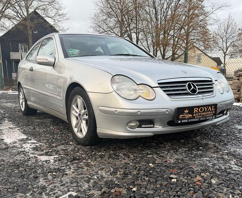 Gebraucht Mercedes C200 163 PS (119 kW) 2001 Silber Coupé