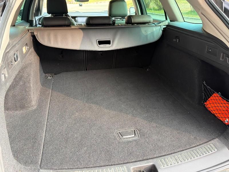 Gebraucht Opel Insignia Sport 165 PS (121 kW) 2017 Grün Kombi