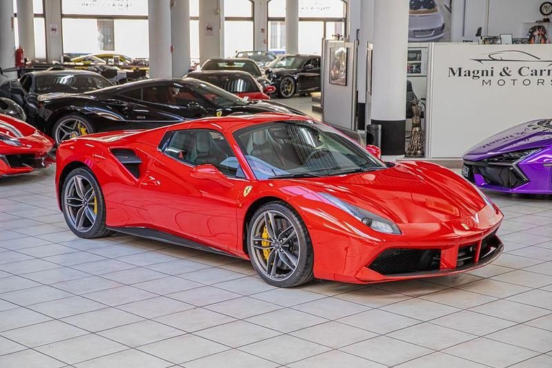 Gebraucht Ferrari 488 669 PS (492 kW) 2016 Rot Cabrio