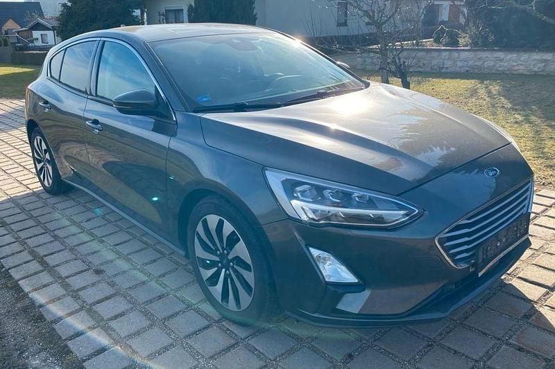 Gebraucht Ford Focus Trend 125 PS (91 kW) 2018 Grau Limousine