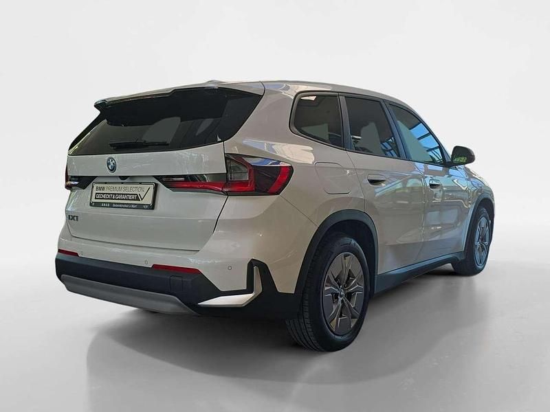 Gebraucht BMW iX1 Performance 230 kW (313 PS) 2023 Mineralweiß SUV