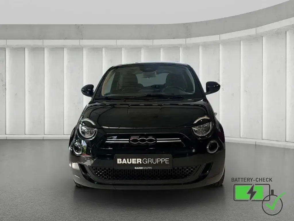 Gebraucht Fiat 500e Icon 86 kW (118 PS) 2022 Onyx schwarz) (schwarz Kleinwagen
