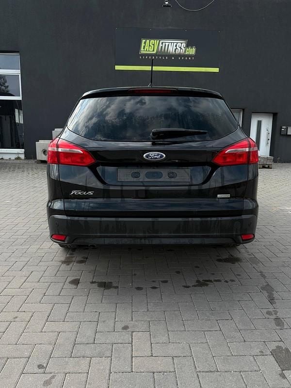 Second-hand Ford Focus 125 CP (91 kW) 2017 Negru Break
