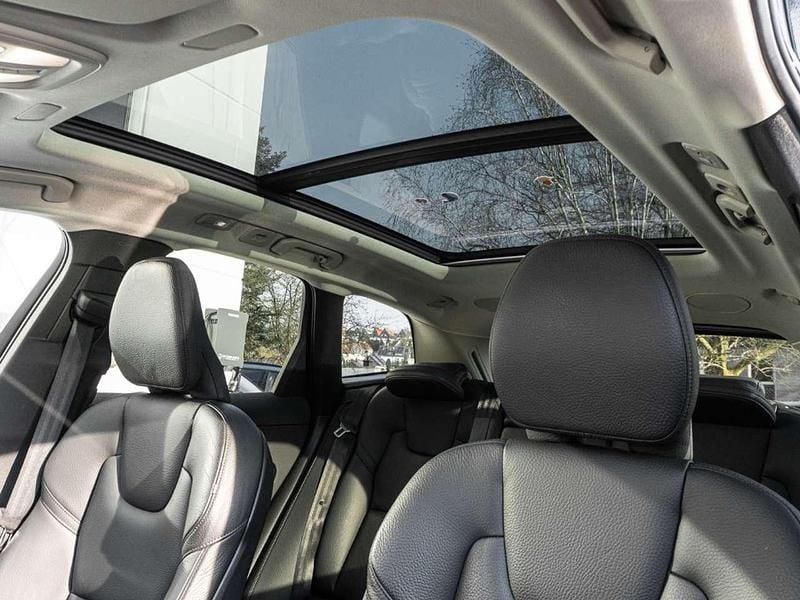 Gebraucht Volvo XC60 Plus 197 PS (144 kW) 2023 Onyx black SUV