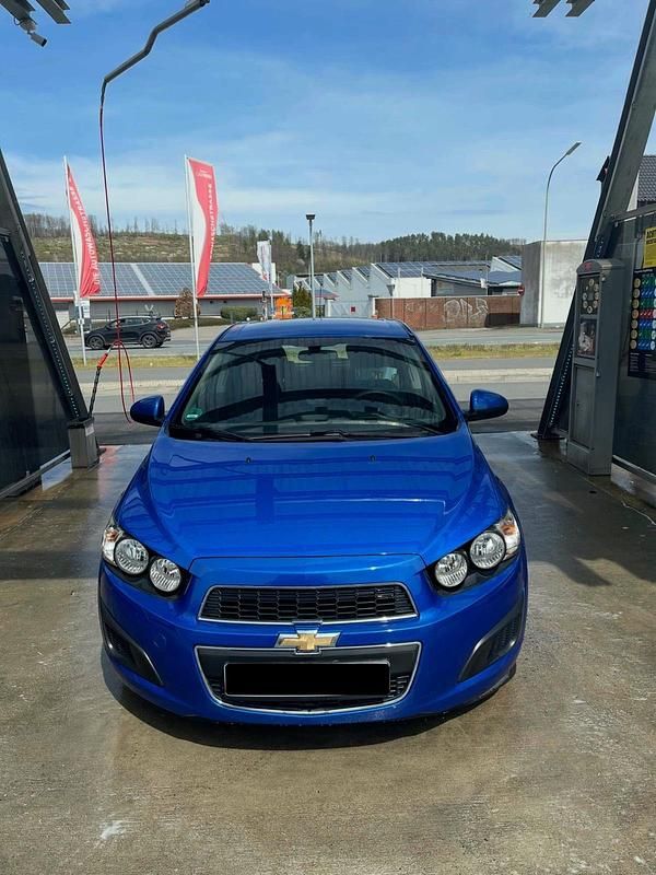 Gebraucht Chevrolet Aveo 101 PS (74 kW) 2011 Blau Kleinwagen