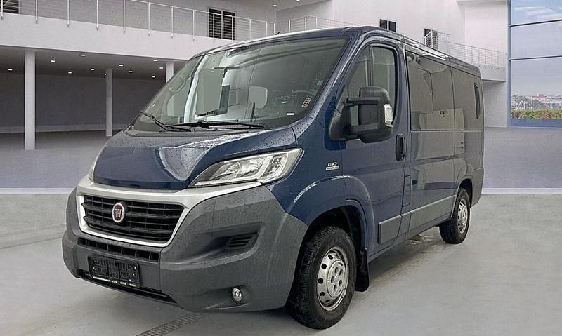 Blau Gebraucht 2016 Fiat Ducato Van | 20.200 € (Etwas zu teuer) - Bild 1/4