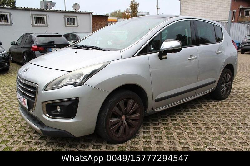Grau Gebraucht 2014 Peugeot 3008 Van / Kleinbus | 5.400 € (Fairer Preis) - Bild 1/4
