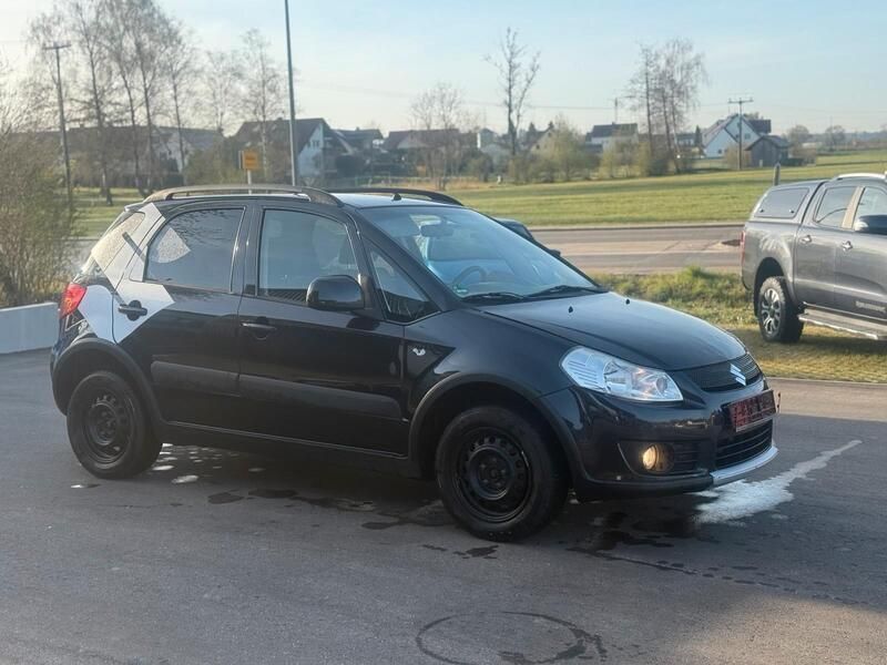 Schwarz Gebraucht 2009 Suzuki SX4 SUV | 2.690 € (Fairer Preis) - Bild 1/4