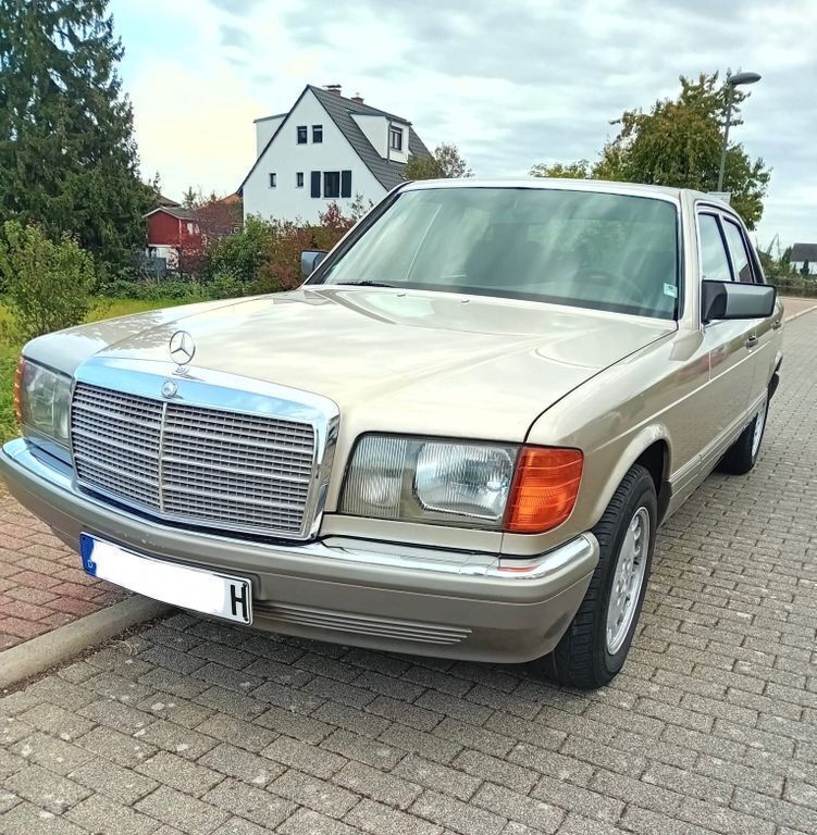 Silber Gebraucht 1988 Mercedes S260 SE Limousine | 10.900 € - Bild 1/4