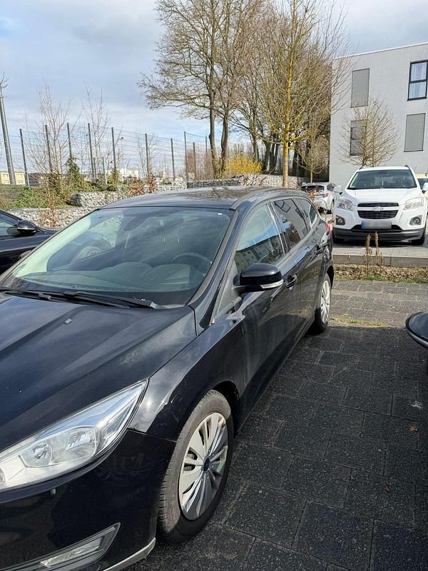 Gebraucht Ford Focus 95 PS (69 kW) 2017 Schwarz Kombi
