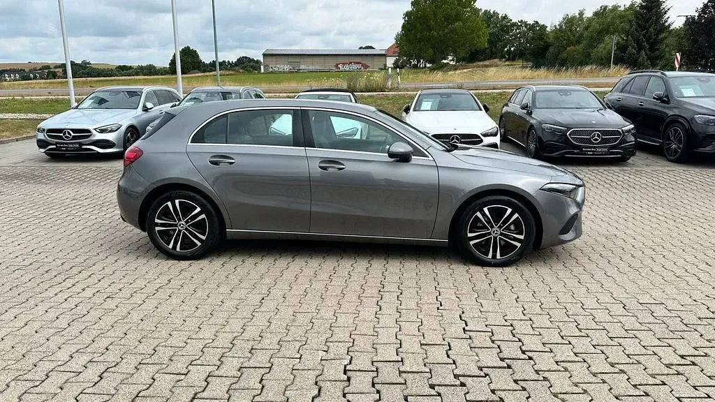 Gebraucht Mercedes A200 Progressive 150 PS (110 kW) 2025 Grau Limousine