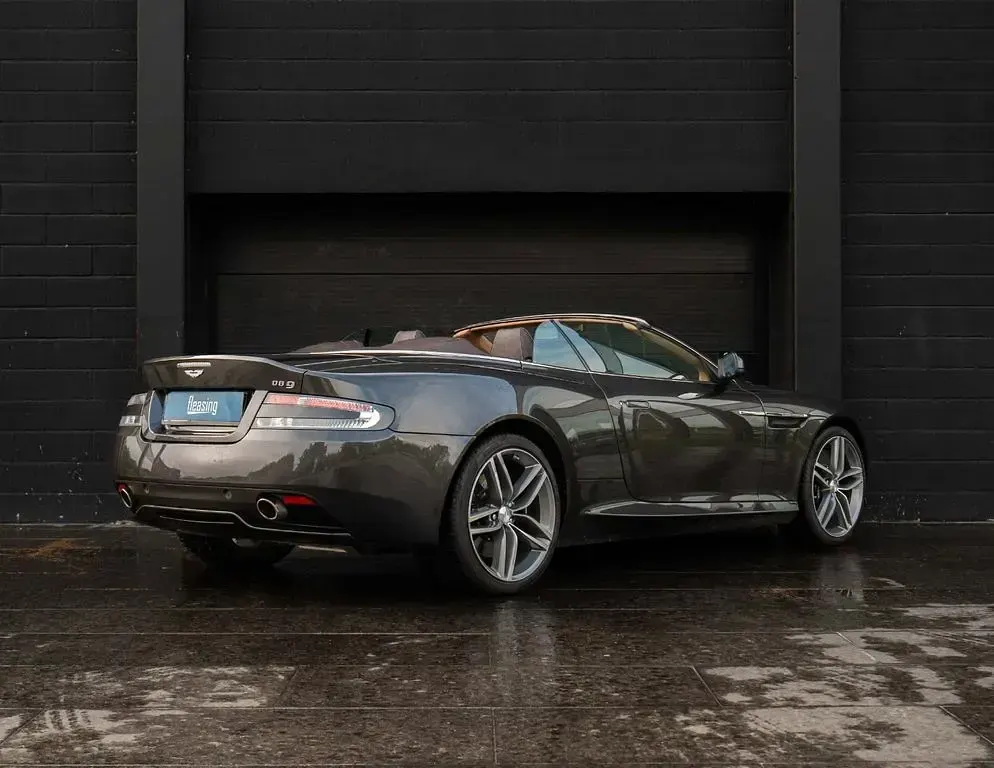 Gebraucht Aston Martin DB9 517 PS (380 kW) 2015 Grau Cabrio
