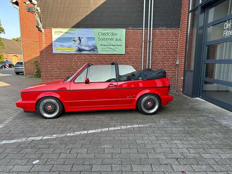 Rot Gebraucht 1991 VW Golf Cabriolet Sportline Cabrio | 13.999 € - Bild 1/4