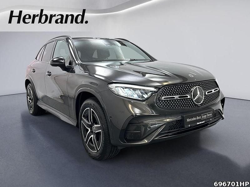 Gebraucht Mercedes GLC300e AMG 204 PS (150 kW) 2025 Grau SUV